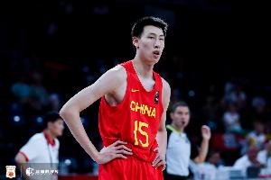 赵环宇：郇斯楠实龄情况下已是U19大腿 国内or国外发展争论可休矣